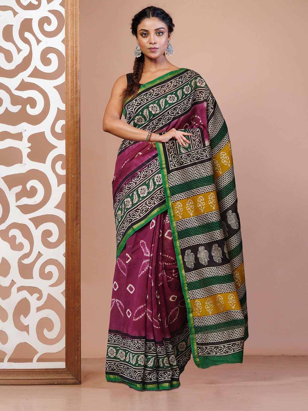 

Unnati Silks Ethnic Motifs Zari Handloom Chanderi Saree, Purple