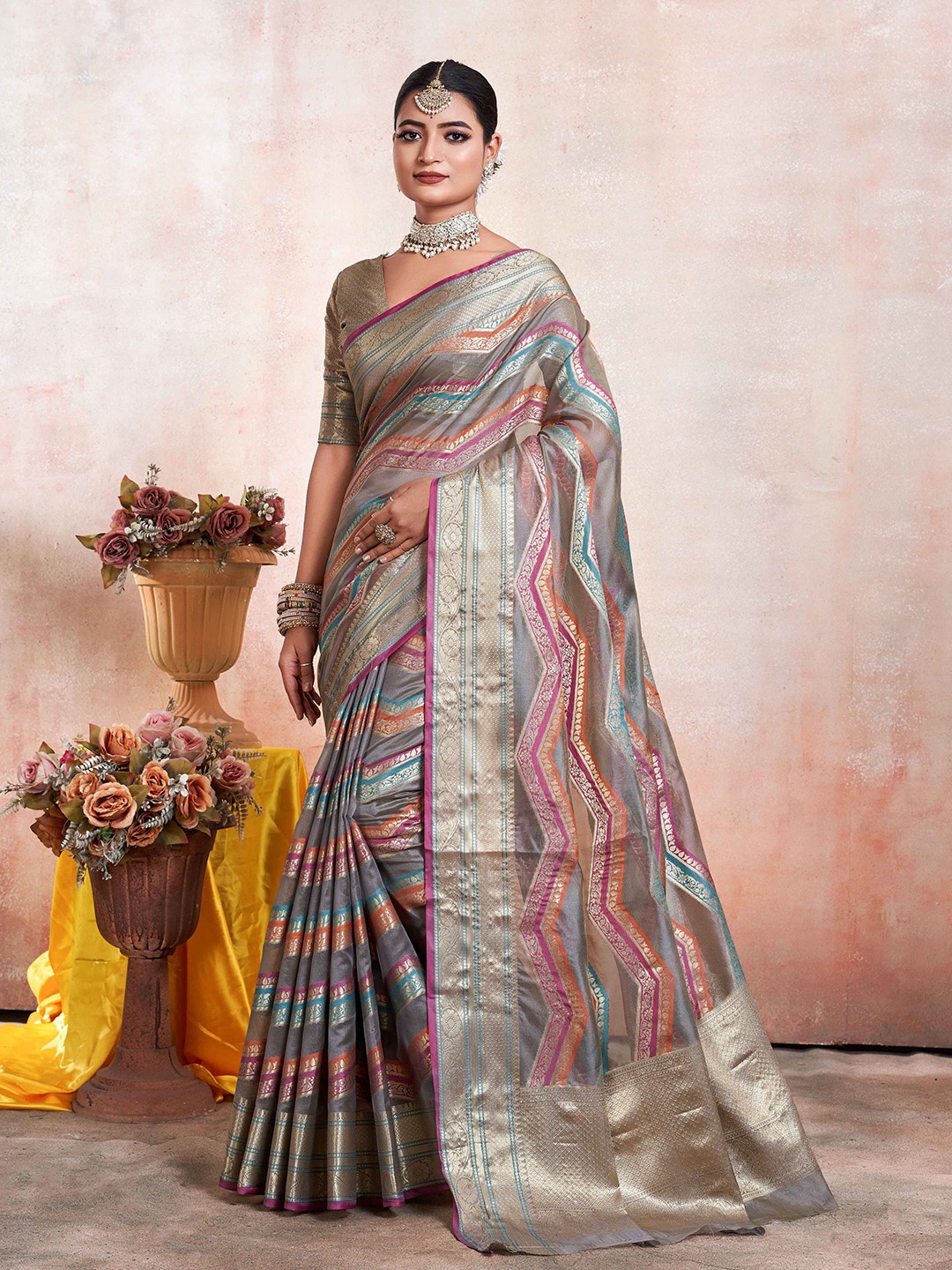 

KALINI Woven Design Zari Organza Kanjeevaram Saree, Grey