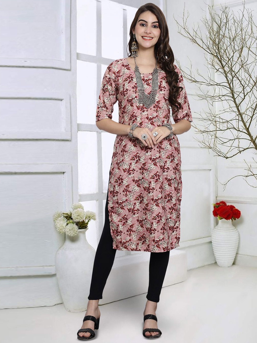 

7Threads Women Colourblocked Sequinned Floral Crepe Kurta, Multi