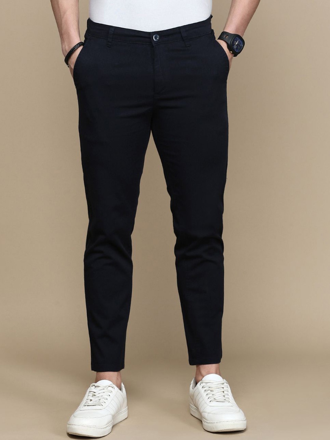

Chennis Men Solid Cotton Regular Fit Trousers, Navy blue