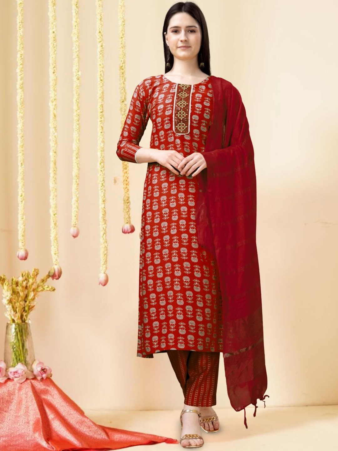 

KAZIA Women Floral Printed Regular Sequinned Kurta with Trousers & With Dupatta, Maroon