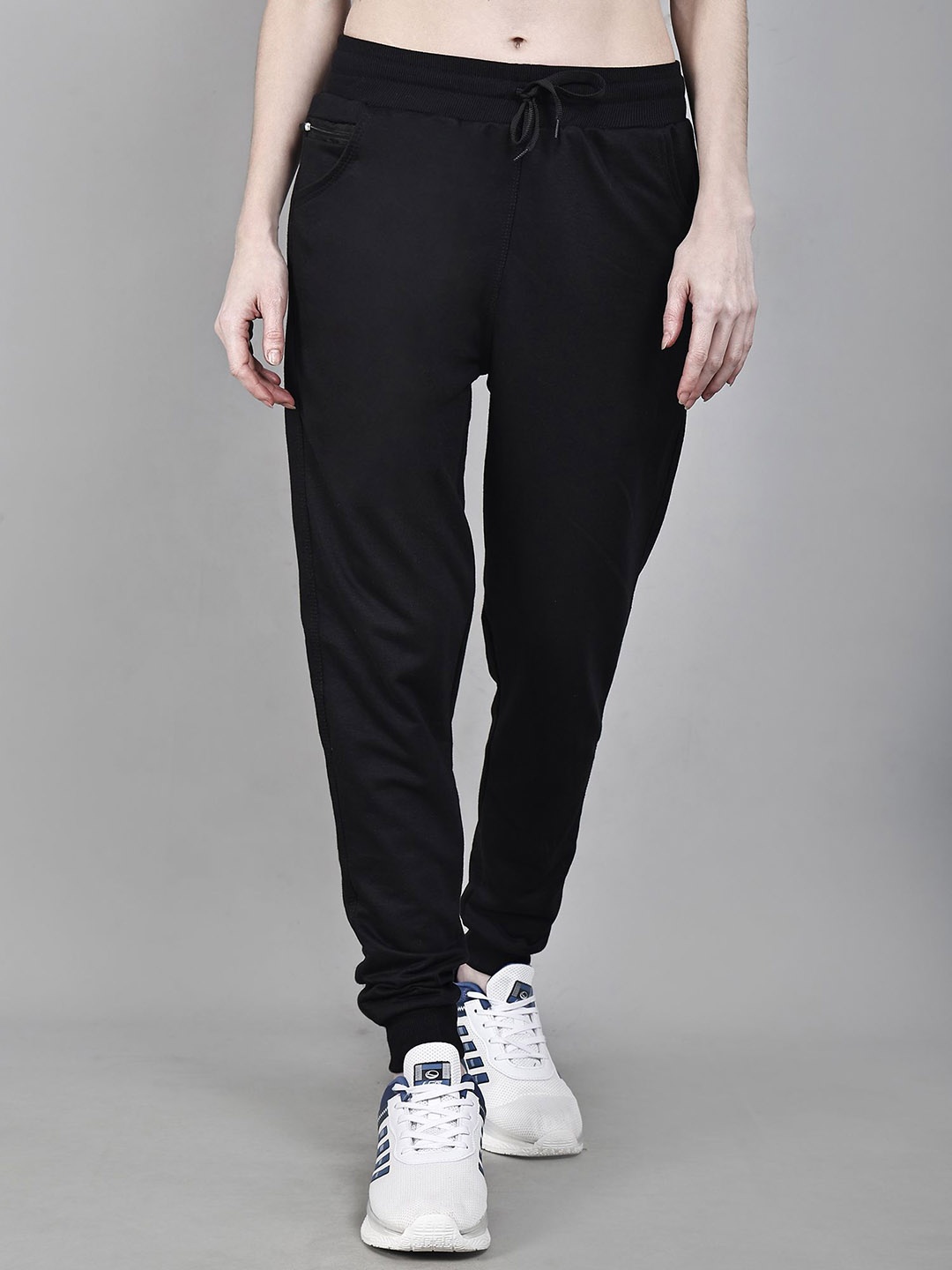 

DYWER Women Mid-Rise Joggers, Black