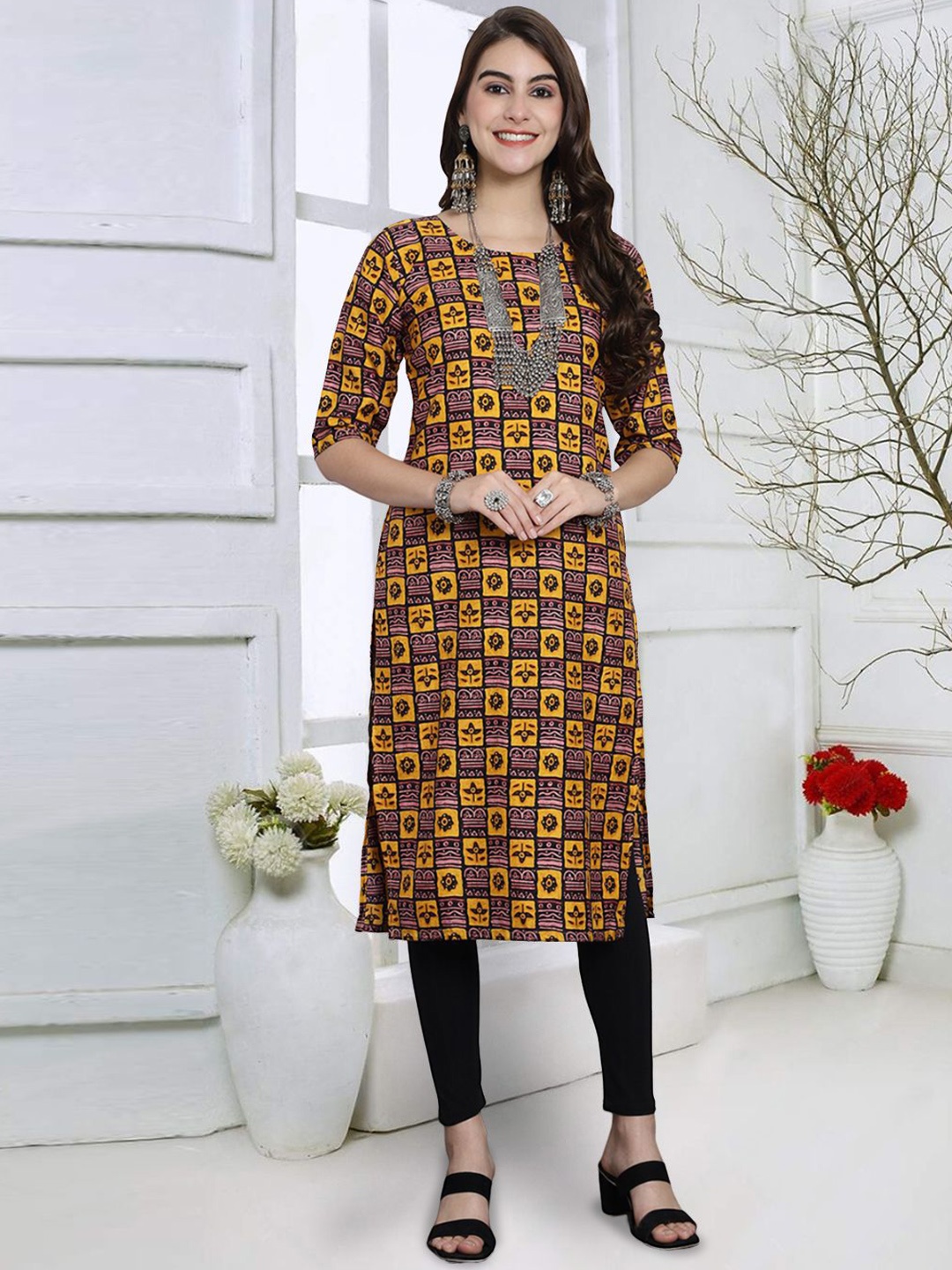 

7Threads Women Geometric Thread Work Floral Crepe Kurta, Multi