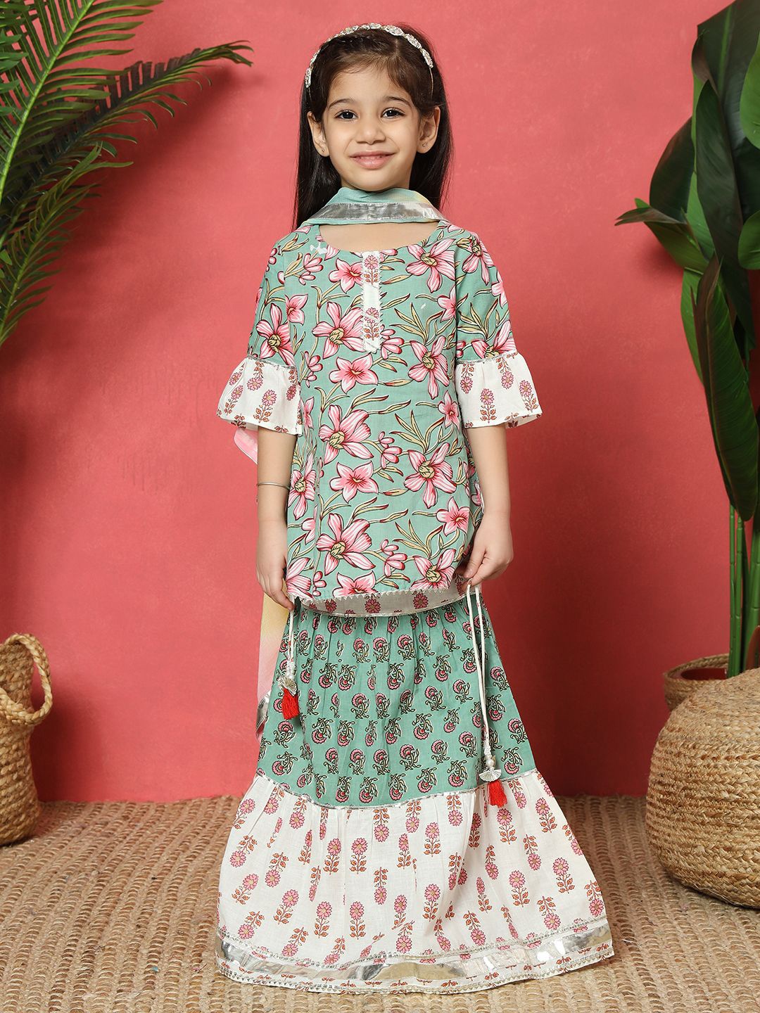 

Readiprint Girls Printed Ready to Wear Lehenga & Blouse With Dupatta, Green