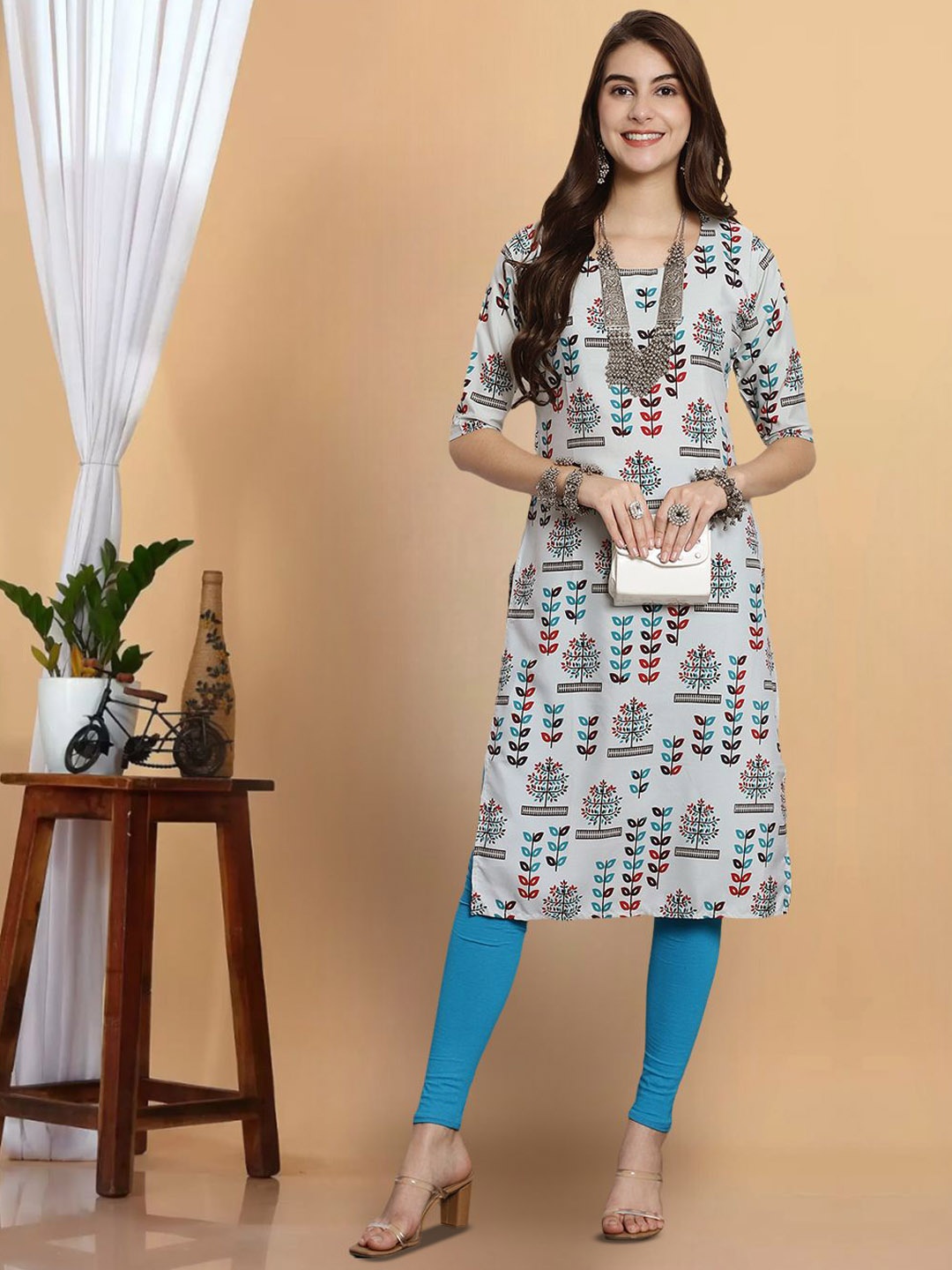

7Threads Women Dyed Keyhole Neck Sequinned Floral Crepe Anarkali Kurta, Multi