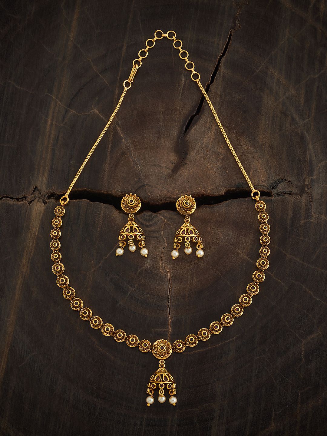 

Kushal's Fashion Gold-Plated Stones Studded & Beaded Jewellery Set