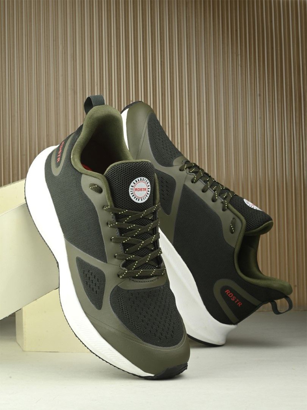 

The Roadster Lifestyle Co Men Flykn It Running Walking Training All Purpose Casual Sports, Olive