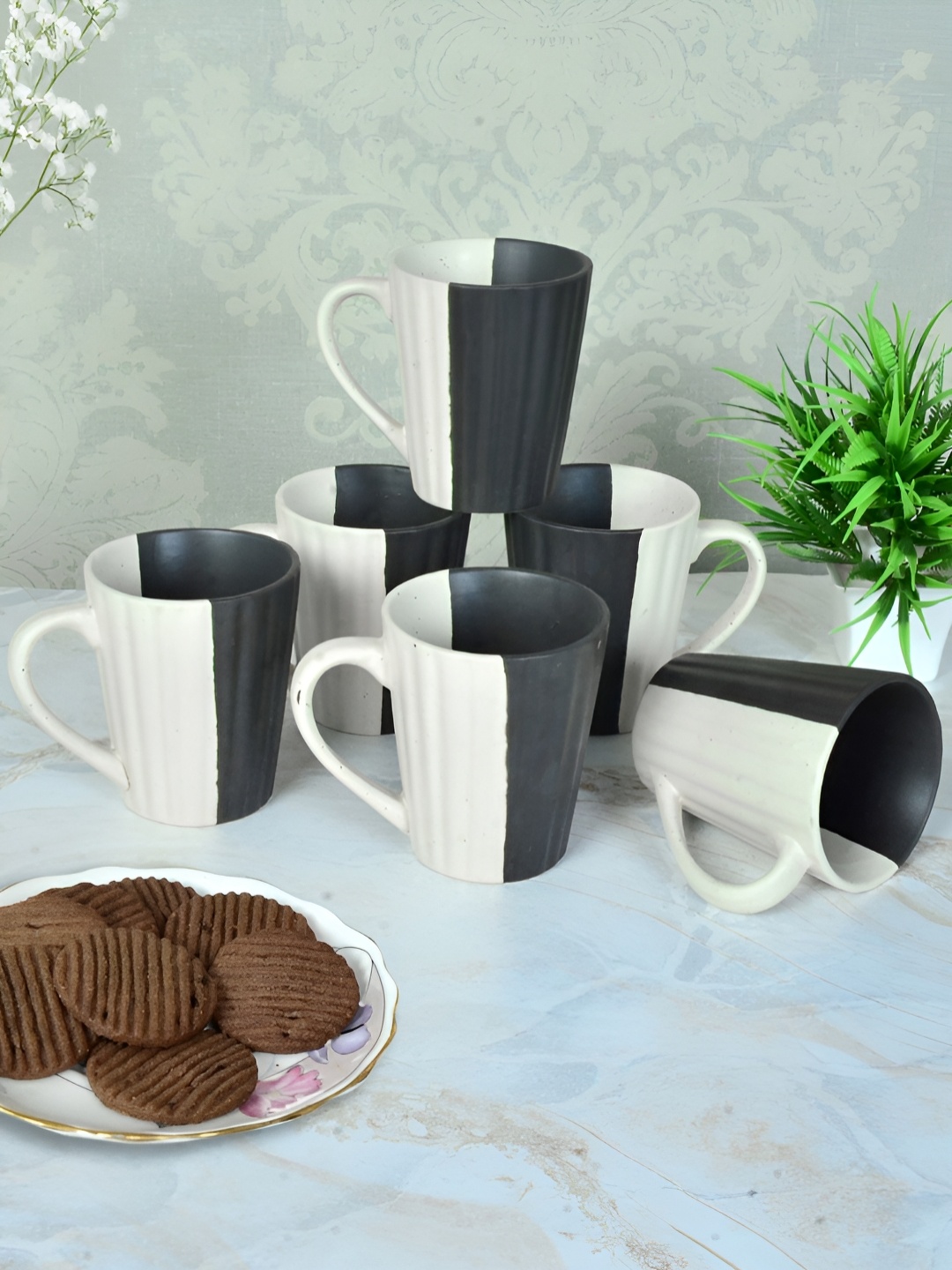 

FABINALIV Set of 6 Black & White Striped Handcrafted Ceramics Matte Mugs