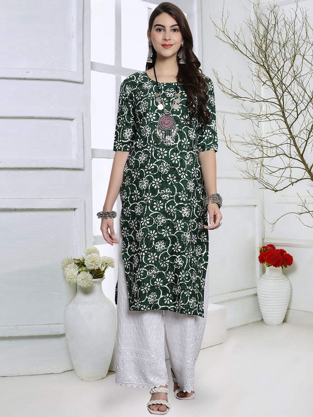 

7Threads Women Printed Sequinned Floral Crepe Kurta, Multi