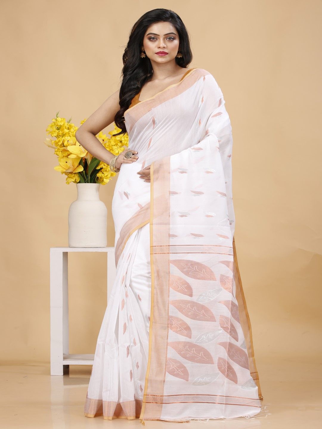 

Bong ButiQ Woven Design Embroidered Saree, White