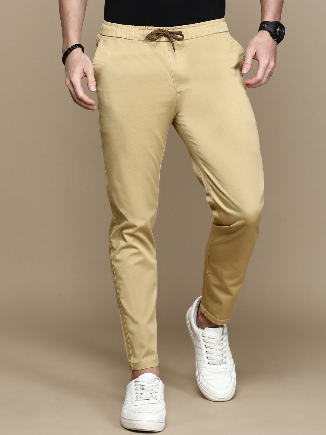 

Chennis Men Tapered Fit Trousers, Khaki