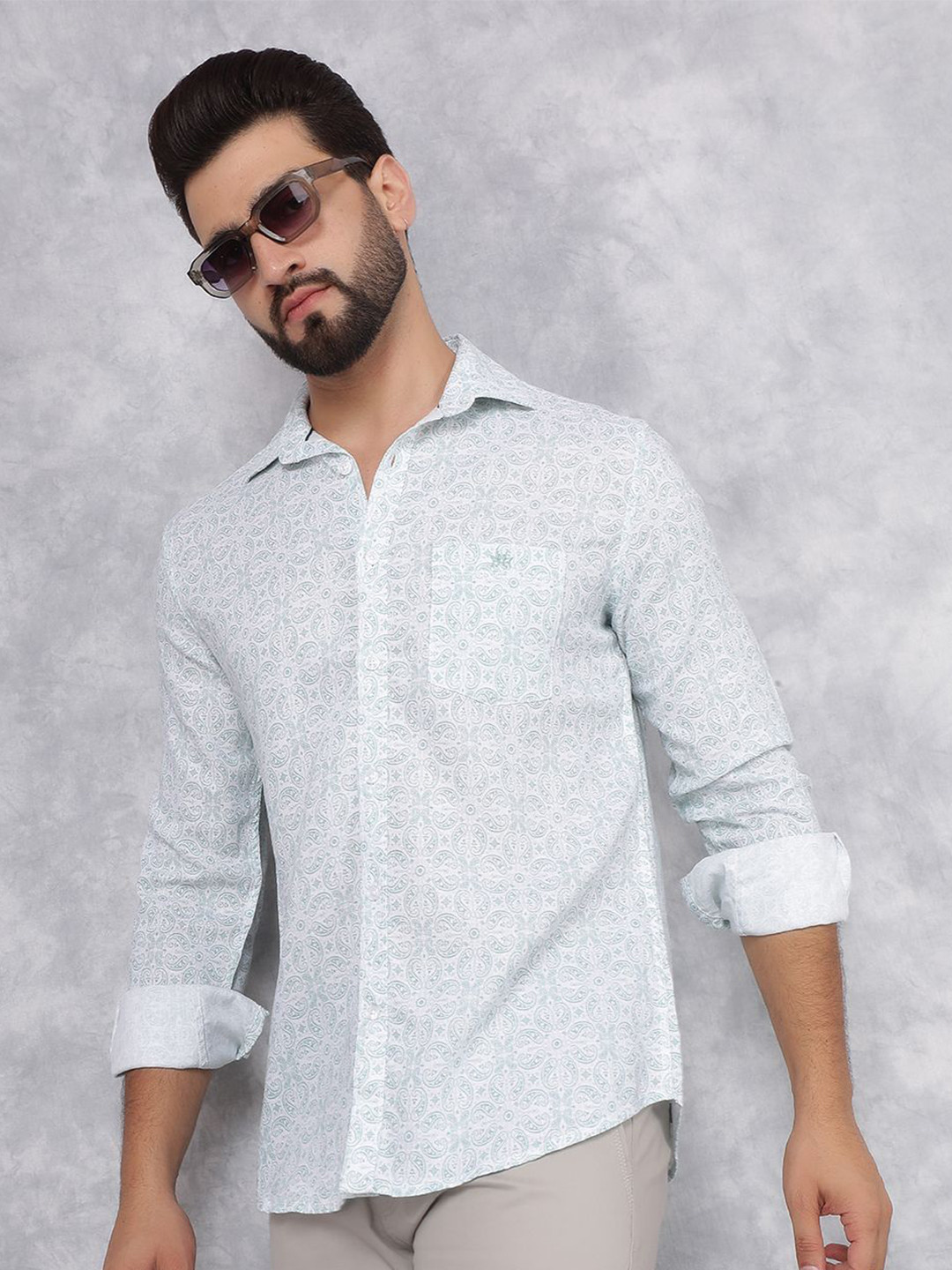 

Crimsoune Club Men Classic Slim Fit Opaque Printed Casual Shirt, Green