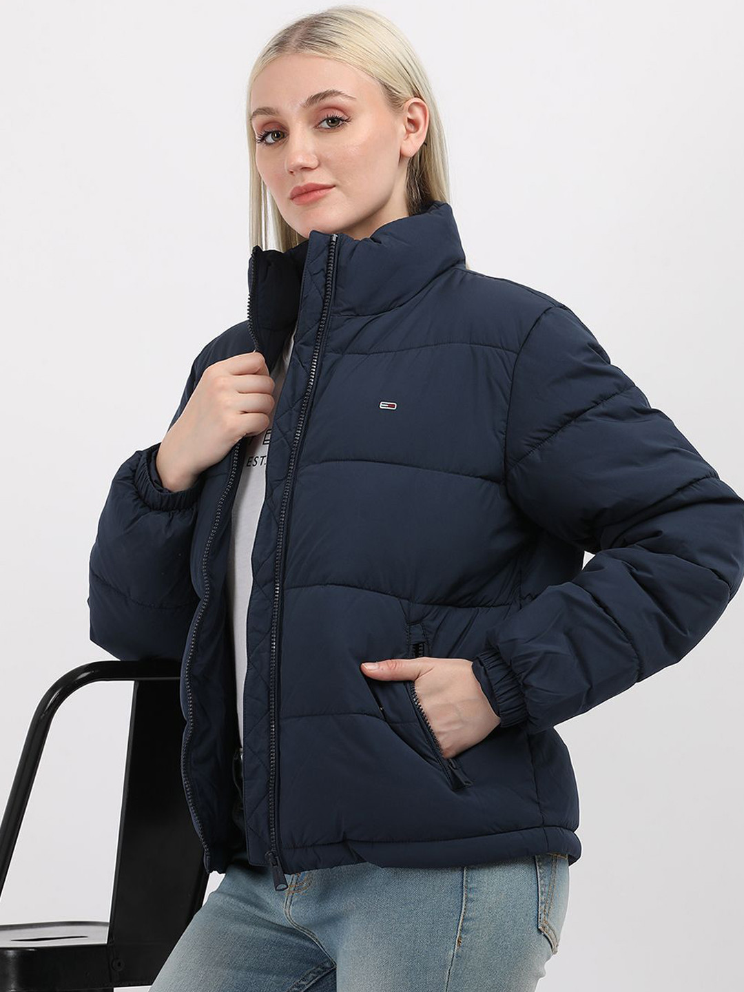 

Tommy Hilfiger Women Colourblocked Crop Padded Jacket, Blue