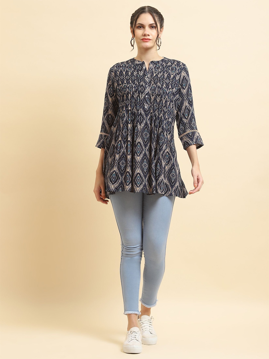 

Shree Liva Mandarin Collar Printed Tunic, Blue