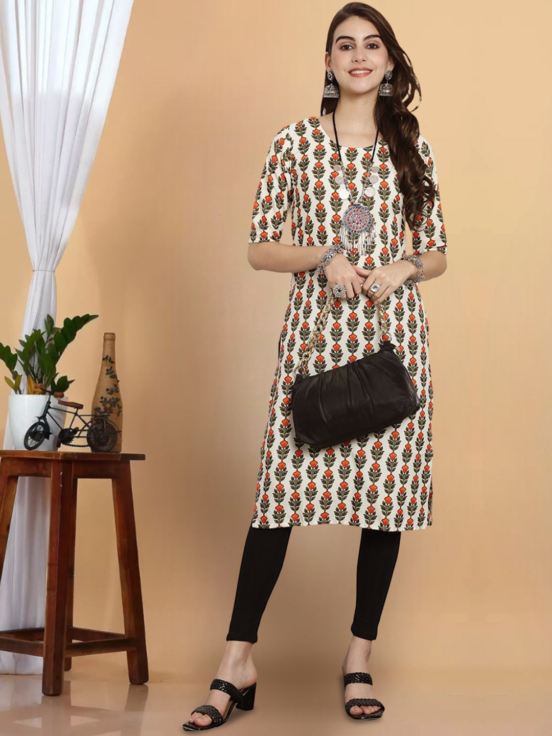 

7Threads Women Ethnic Motifs Flared Sleeves Thread Work Floral Crepe Kurta, Multi