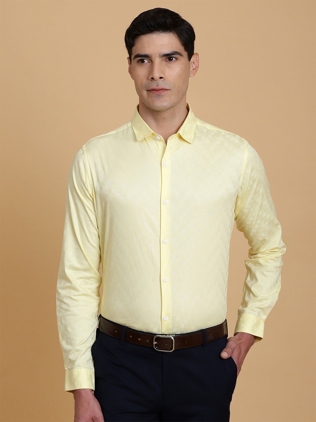 

Gavin Paris Men Classic Opaque Semiformal Shirt, Yellow