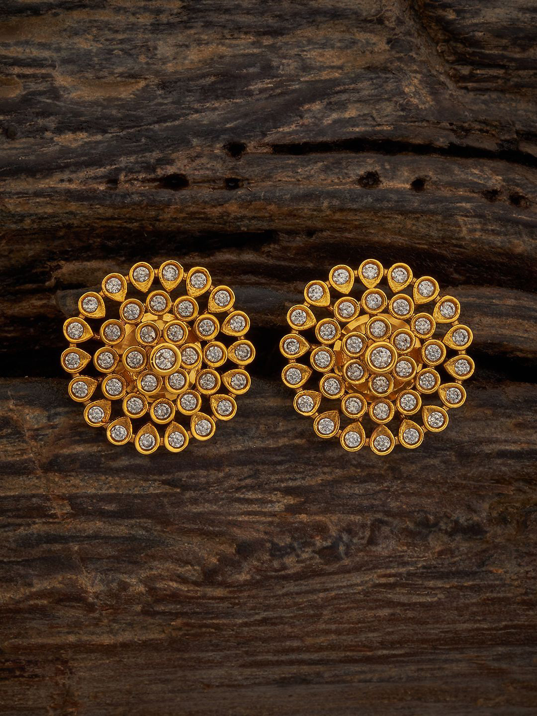 

Kushal's Fashion Jewellery Gold-Plated Floral Shaped Artificial Stones Studded Earrings
