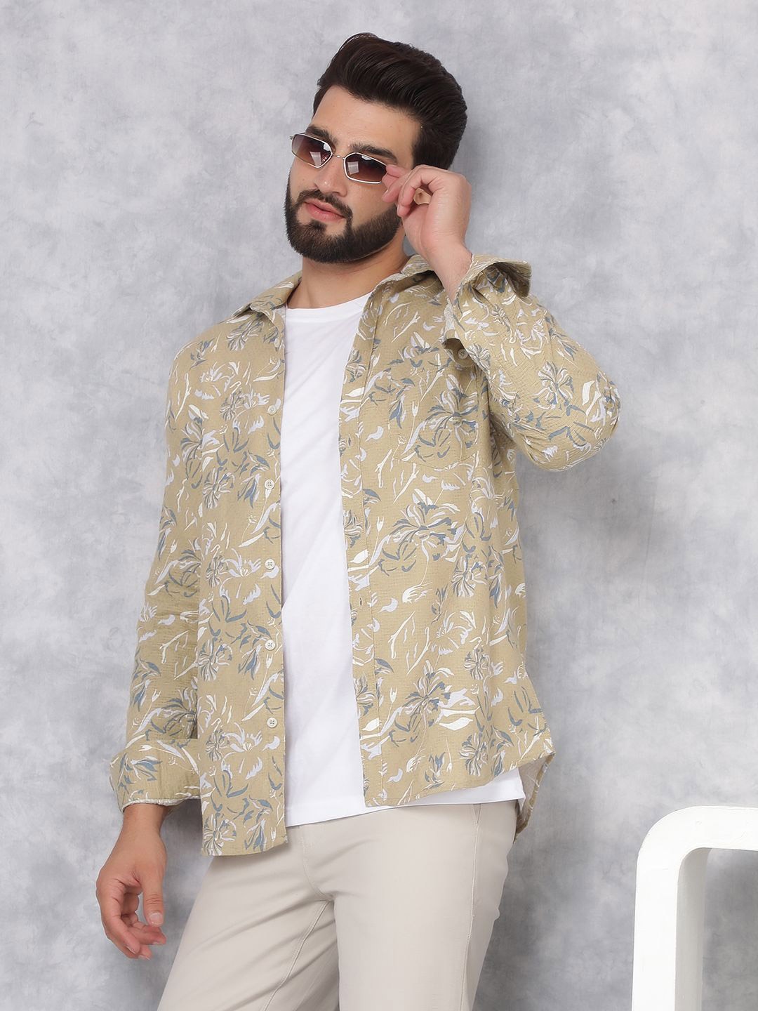 

Crimsoune Club Men Classic Slim Fit Floral Opaque Printed Casual Shirt, Beige