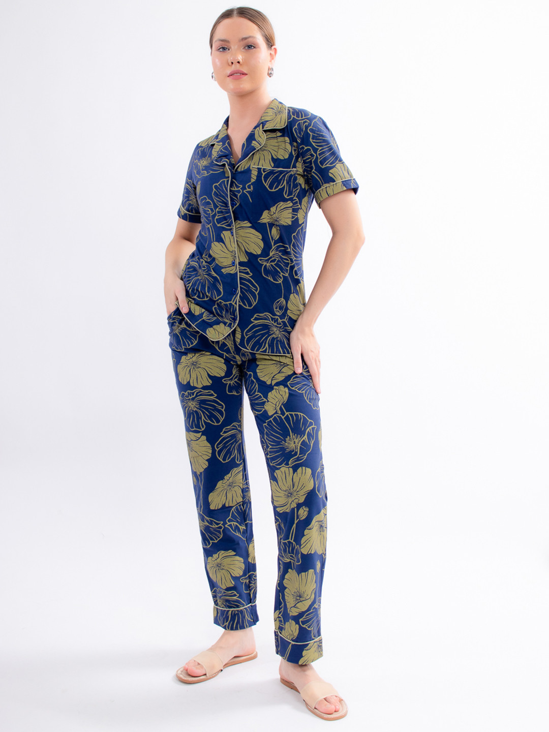 

ELEVENS HEAVEN Women Floral Printed Night suit, Navy blue