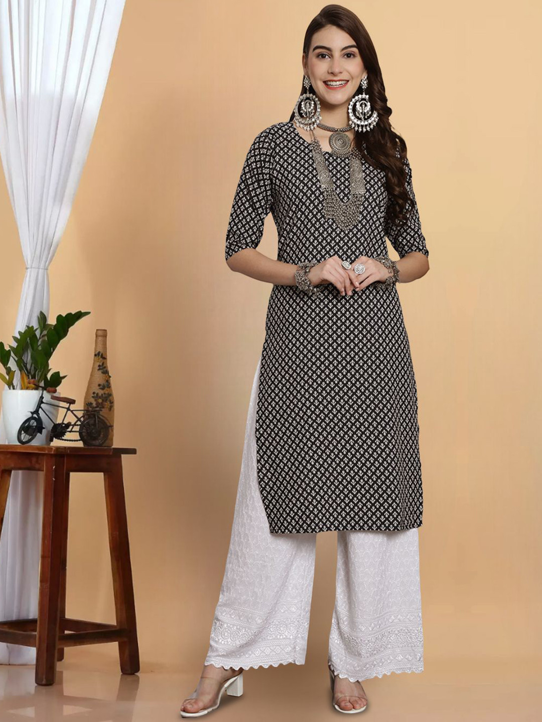 

7Threads Women Printed Thread Work Floral Crepe Anarkali Kurta, Multi
