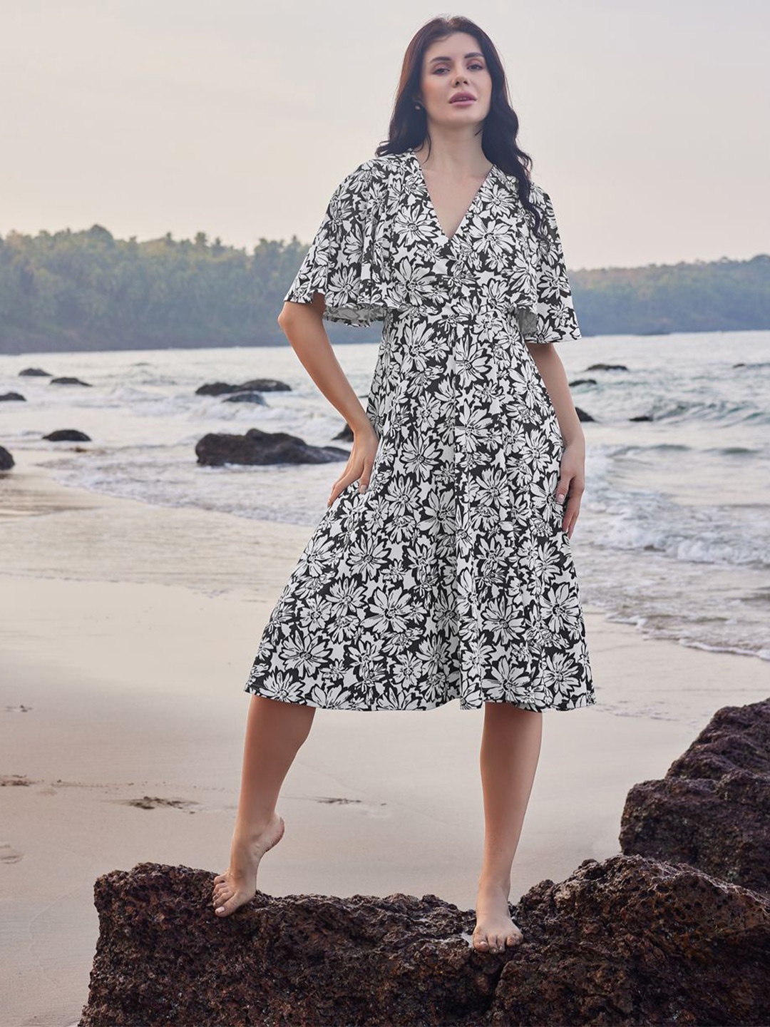 

PURVAJA Floral Print A-Line Dress, Black