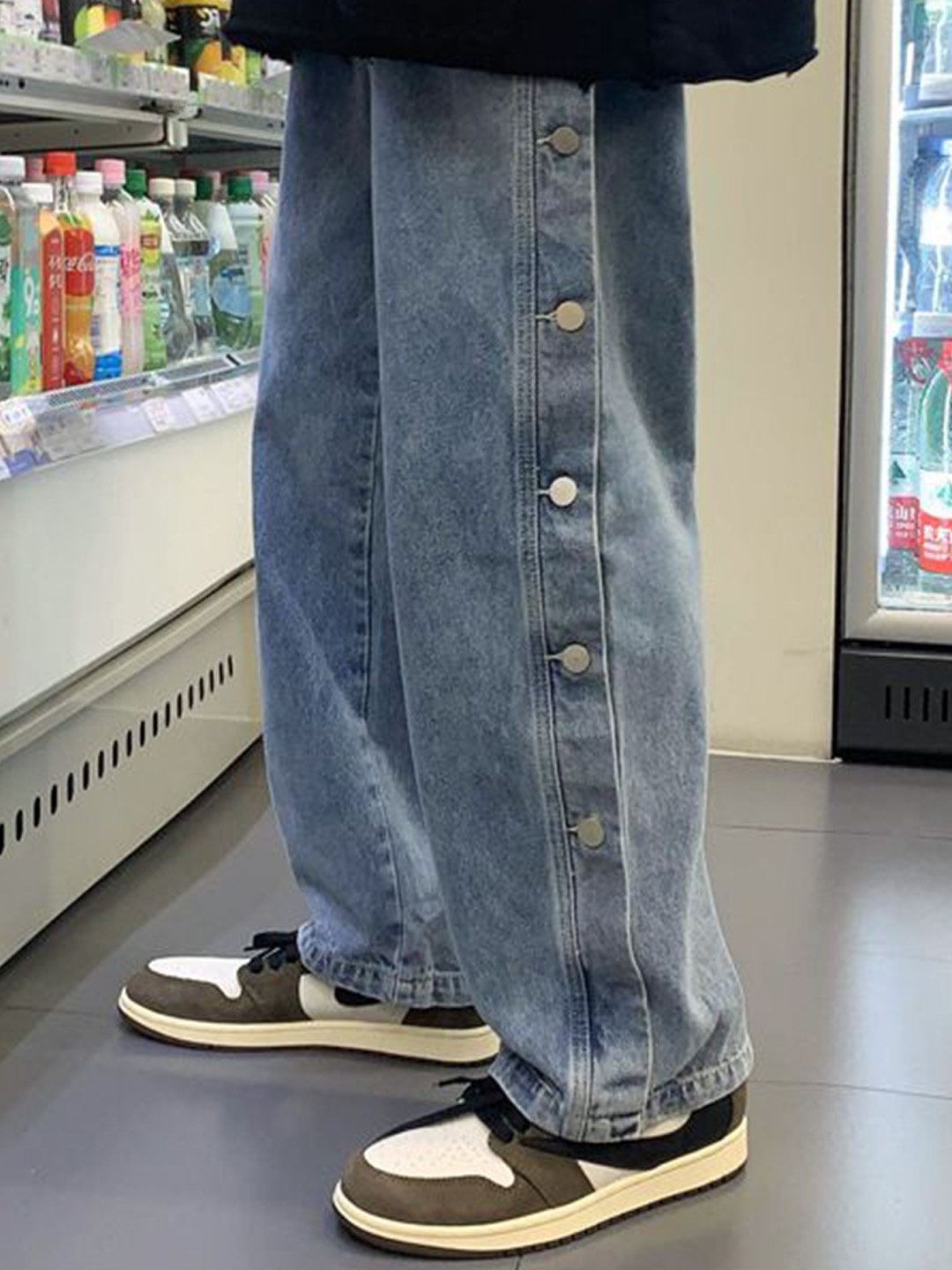 

StyleCast Men Straight Fit Heavy Fade Jeans, Blue