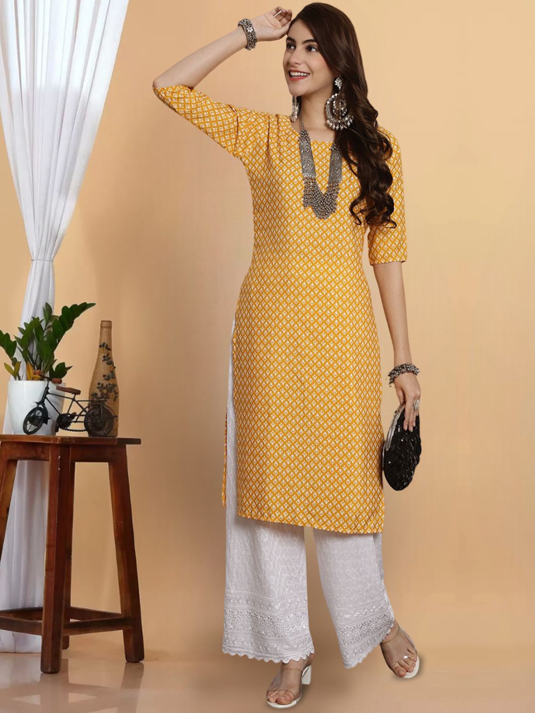 

7Threads Women Ethnic Motifs Printed Sequinned Floral Crepe Kurta, Multi