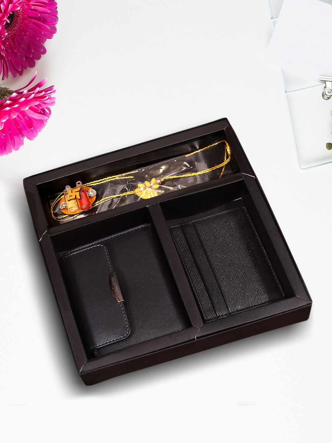 

Sassora 1-Pc Rakhi With Keychain & Wallet Gift Set, Black