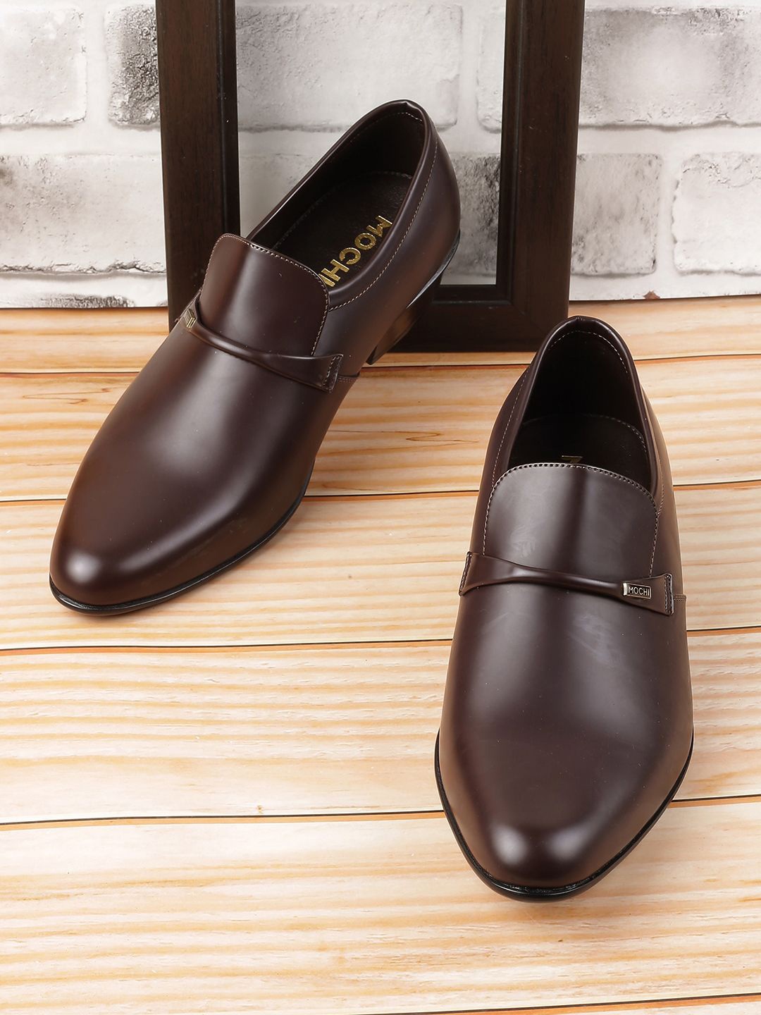 

Mochi Men Leather Formal Slip-Ons, Brown
