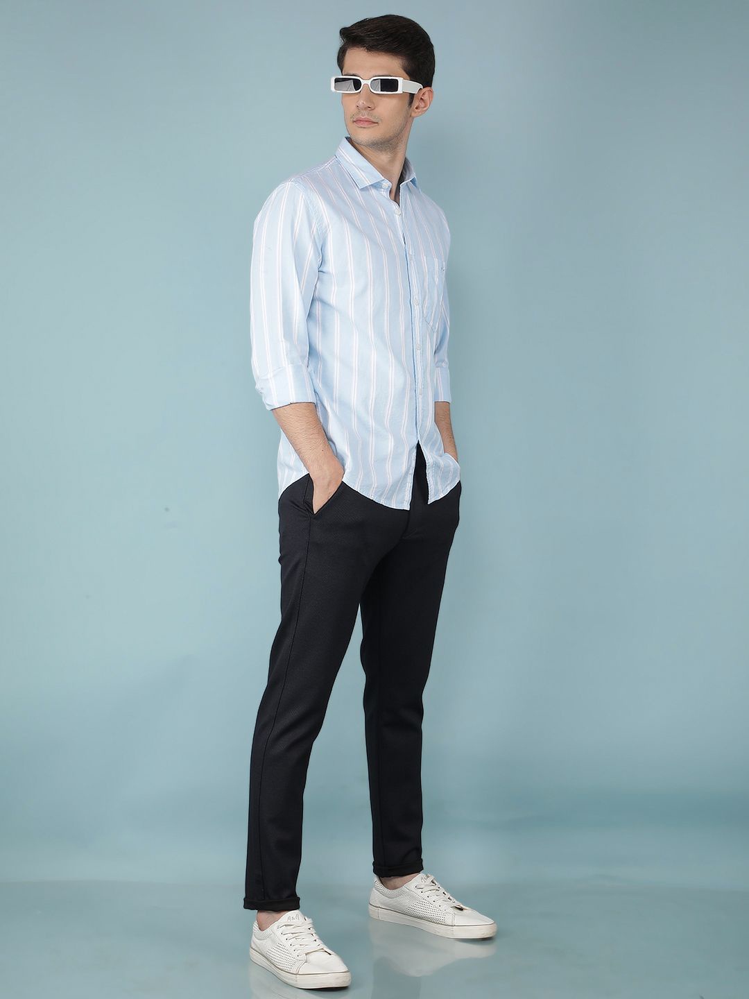 

Crimsoune Club Men Classic Slim Fit Opaque Striped Casual Shirt, Blue