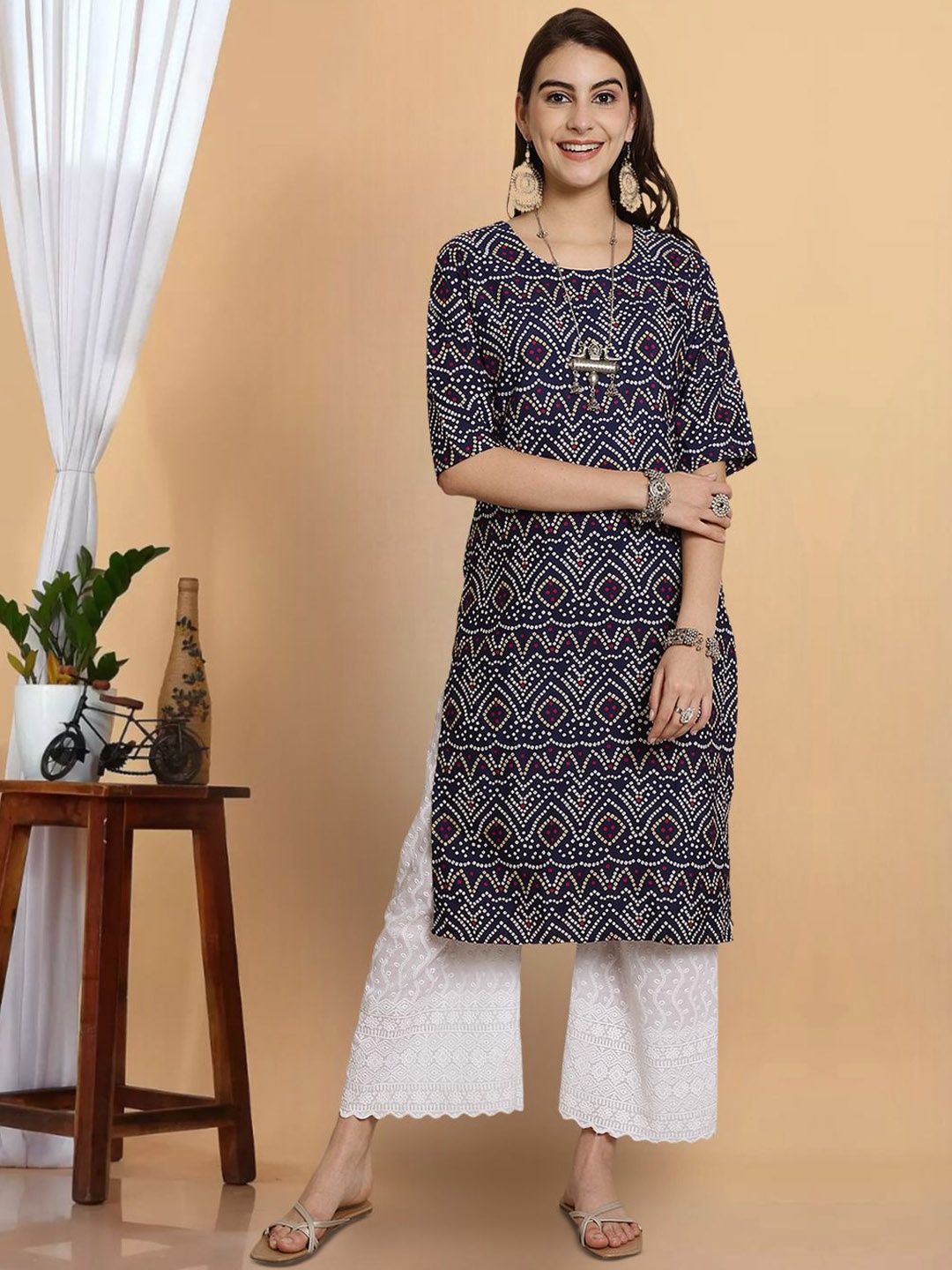 

7Threads Women Printed Flared Sleeves Thread Work Floral Crepe Kurta, Multi