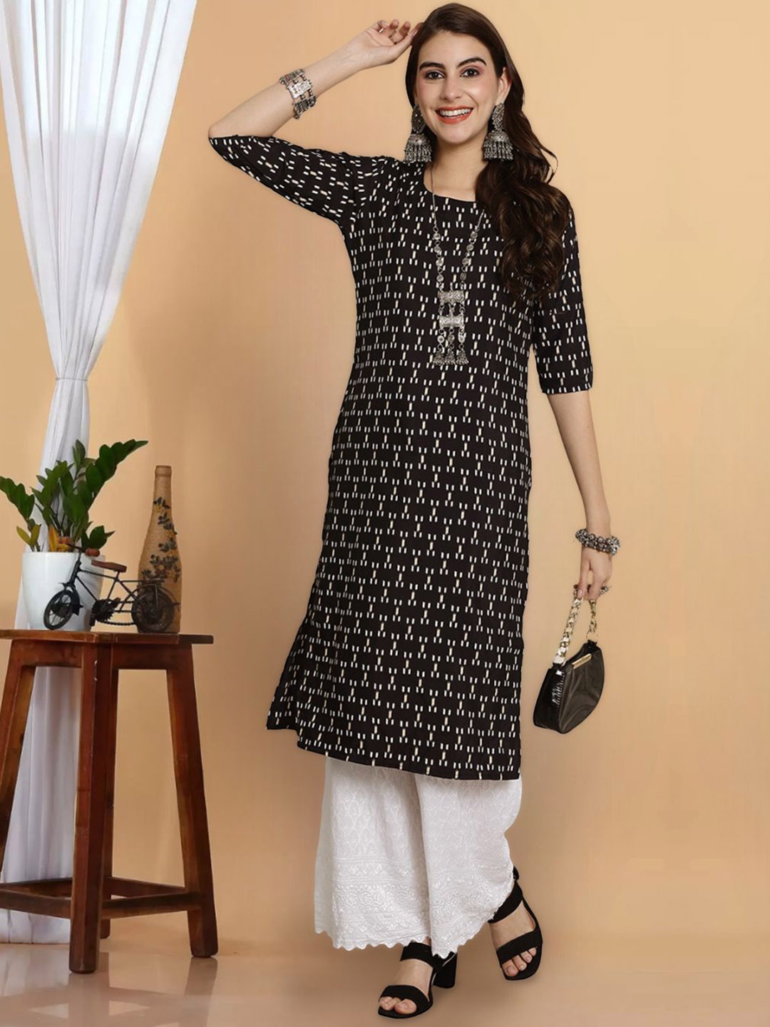 

7Threads Women Geometric Flared Sleeves Thread Work Floral Crepe Kurta, Multi