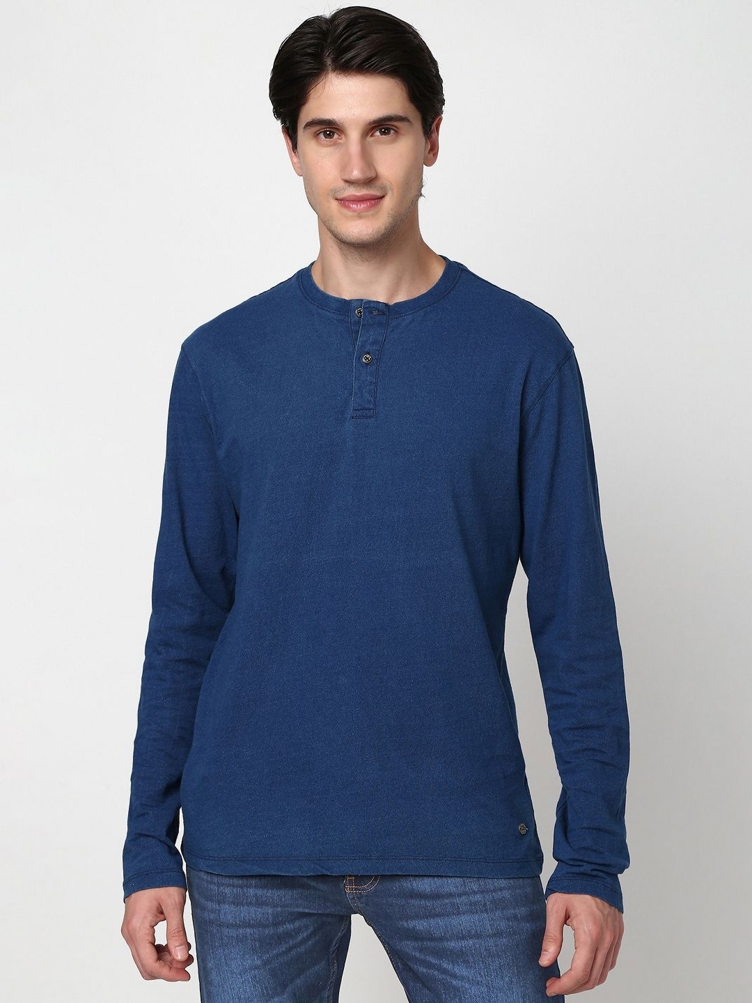 

Peter England Casuals Men Solid Mandarin Collar Cotton T-Shirt, Navy blue
