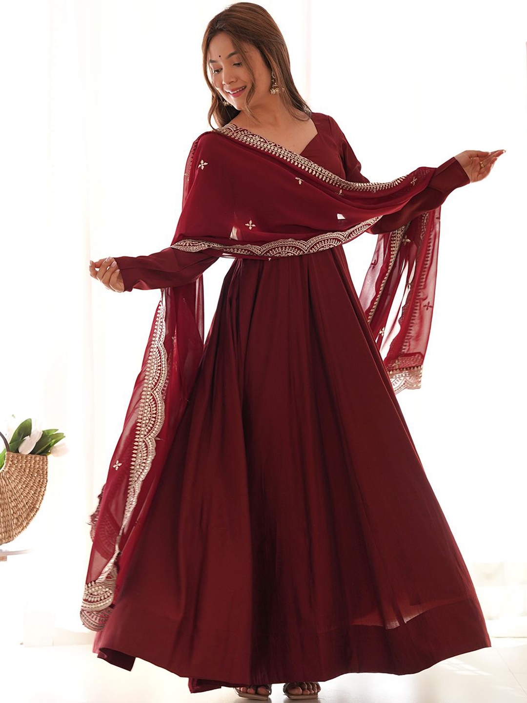 

ZIBLON Women Regular Thread Work Chanderi Cotton Kurta with Trousers & With Dupatta, Maroon