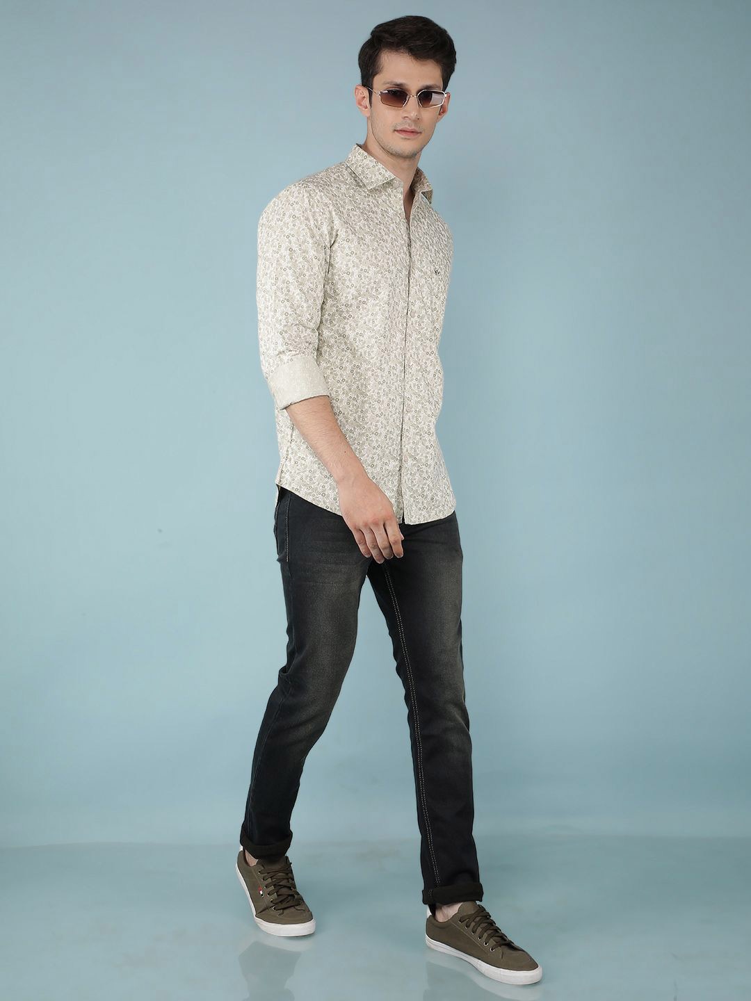 

Crimsoune Club Men Classic Slim Fit Floral Opaque Printed Casual Shirt, Green