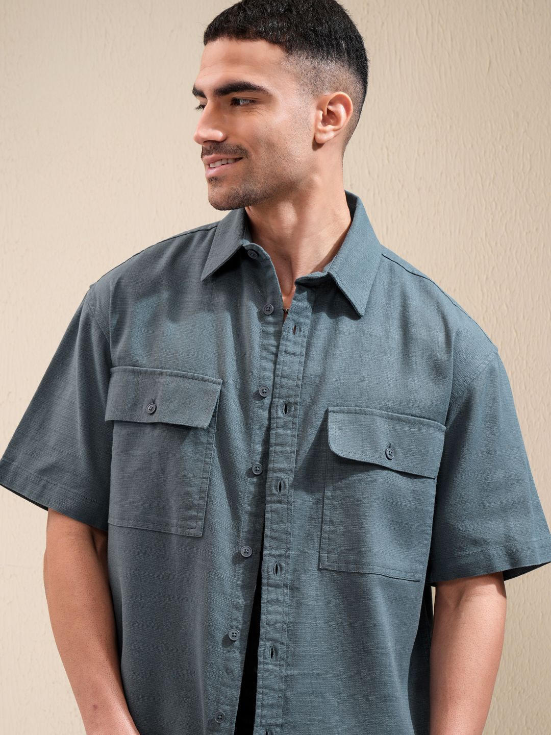 

LOCOMOTIVE Premium Men Mocklino Dobby Solid Utility Pocket Oversized Shirt, Blue