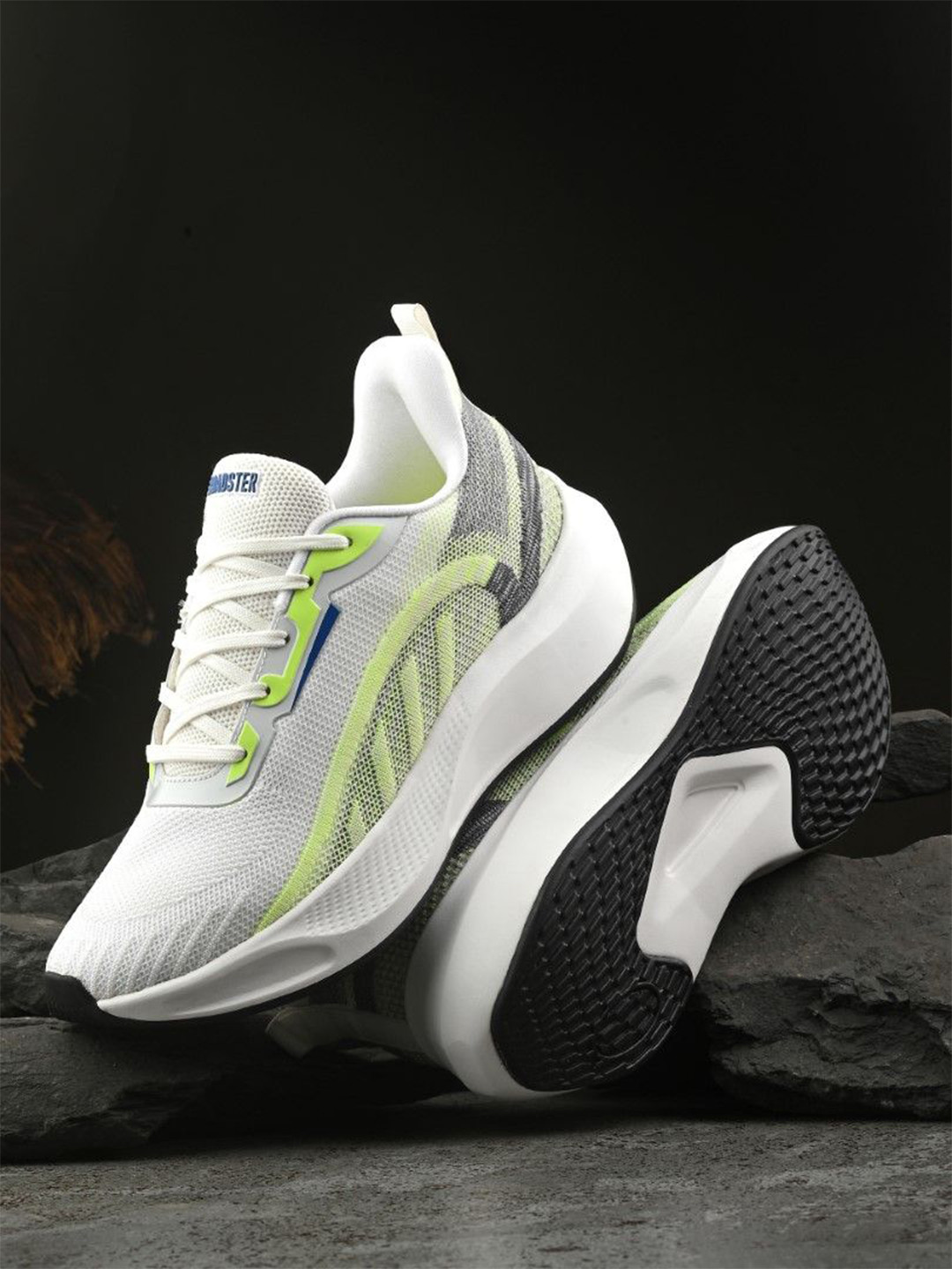 

The Roadster Lifestyle Co Men Flyknit Running Walking Training Outdoor Lace Up Sports Shoe, White