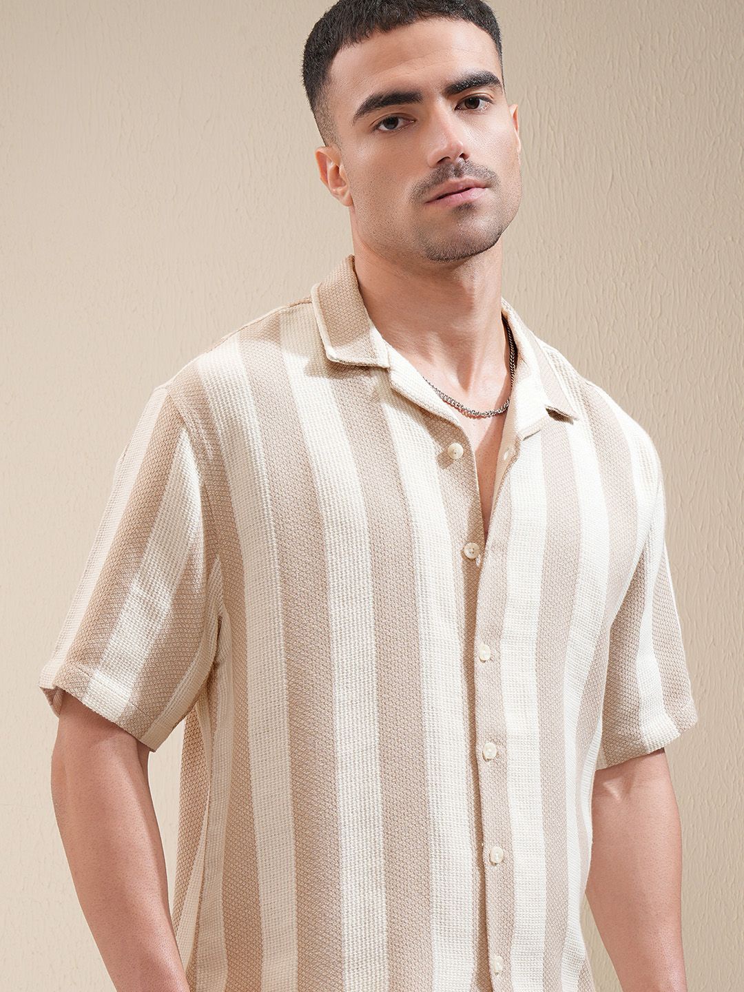 

LOCOMOTIVE Luxe Men Dobby Textured Cuban Collar Relaxed Fit Shirt, Beige