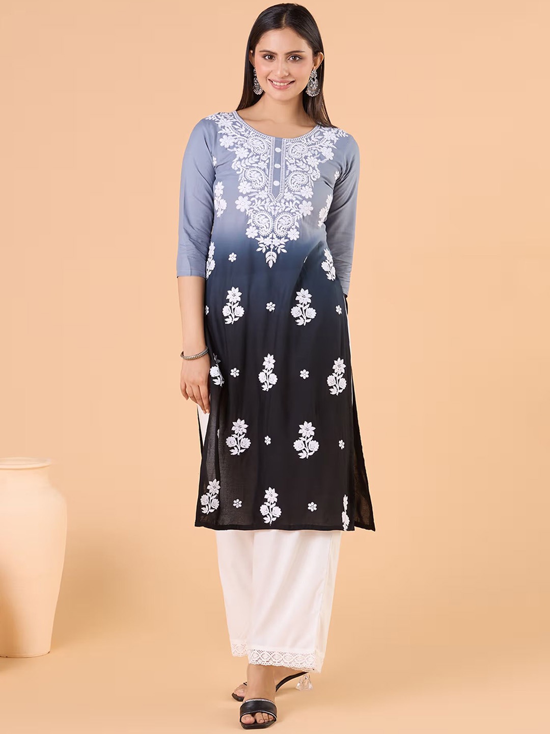 

House of Pataudi Embroidered Straight Kurtas, Black