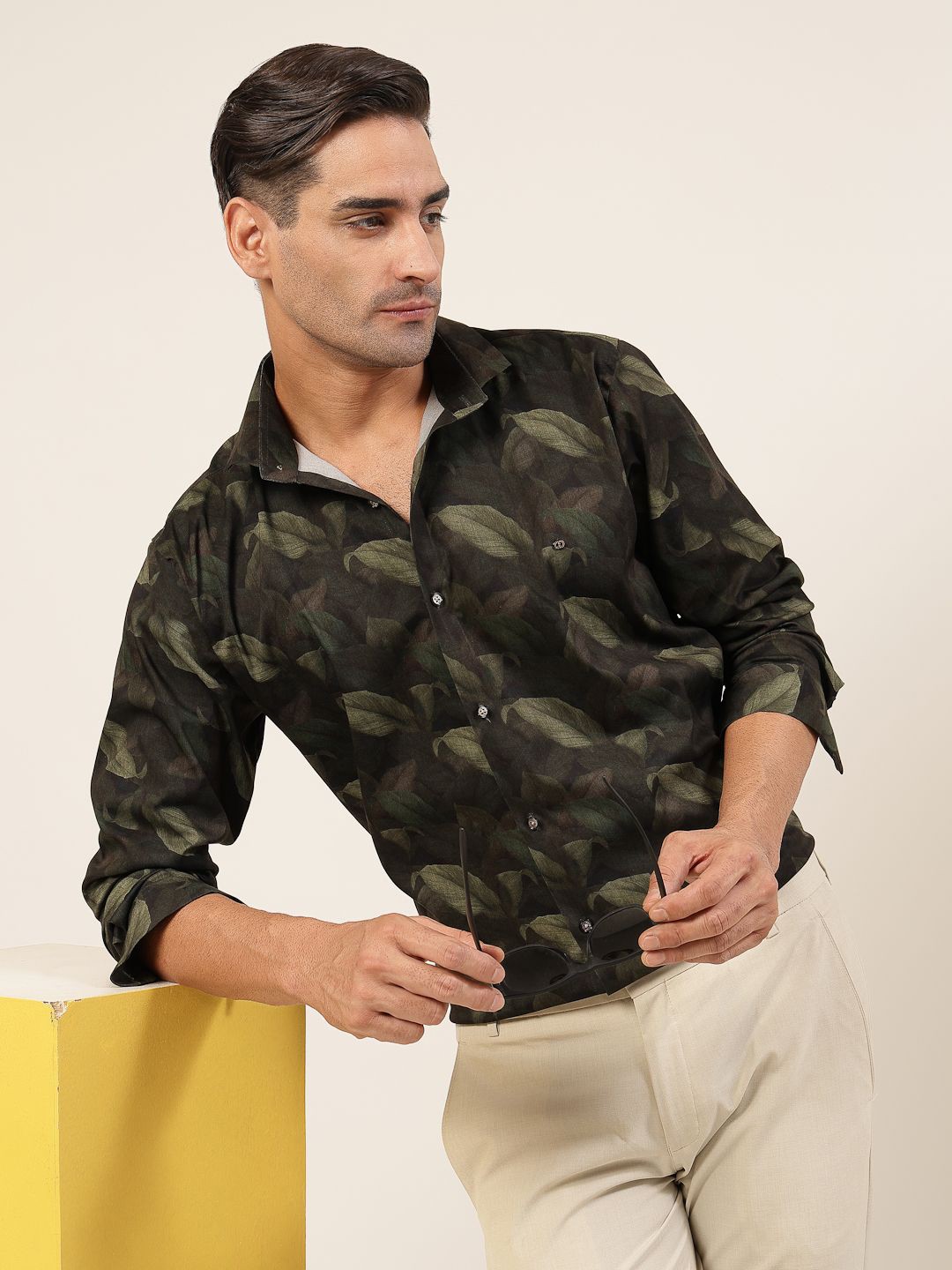 

JADEBERRY Men Classic Slim Fit Opaque Printed Party Shirt, Green