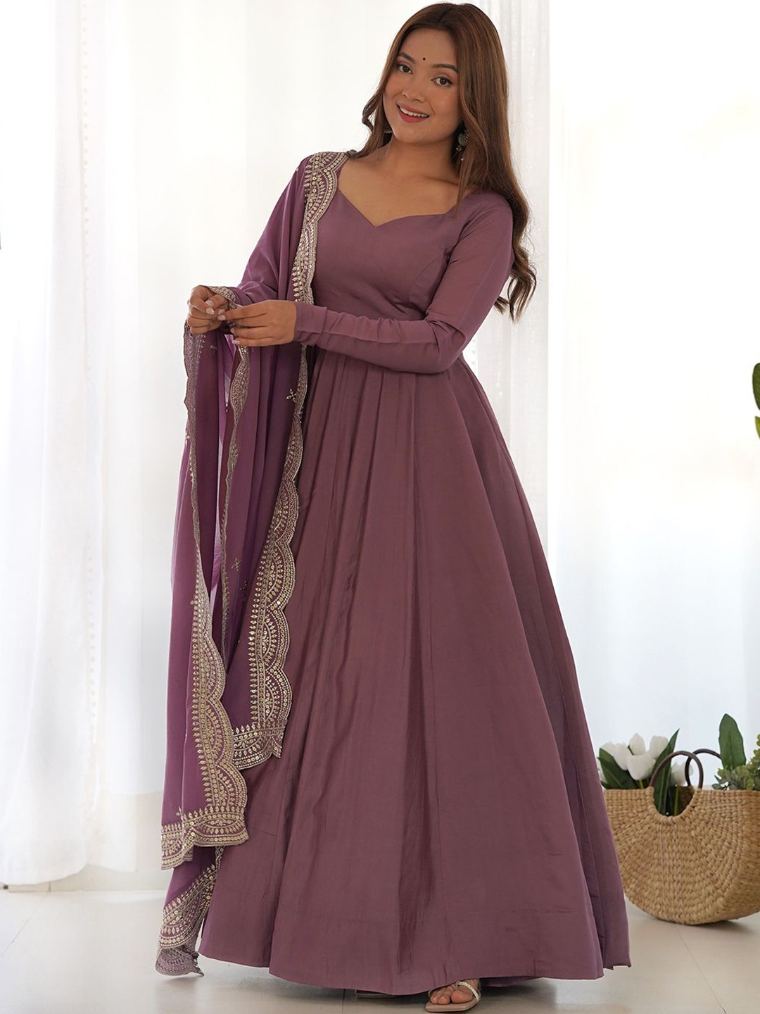 

ZIBLON Women Regular Sequinned Chanderi Cotton Kurta with Trousers & With Dupatta, Mauve