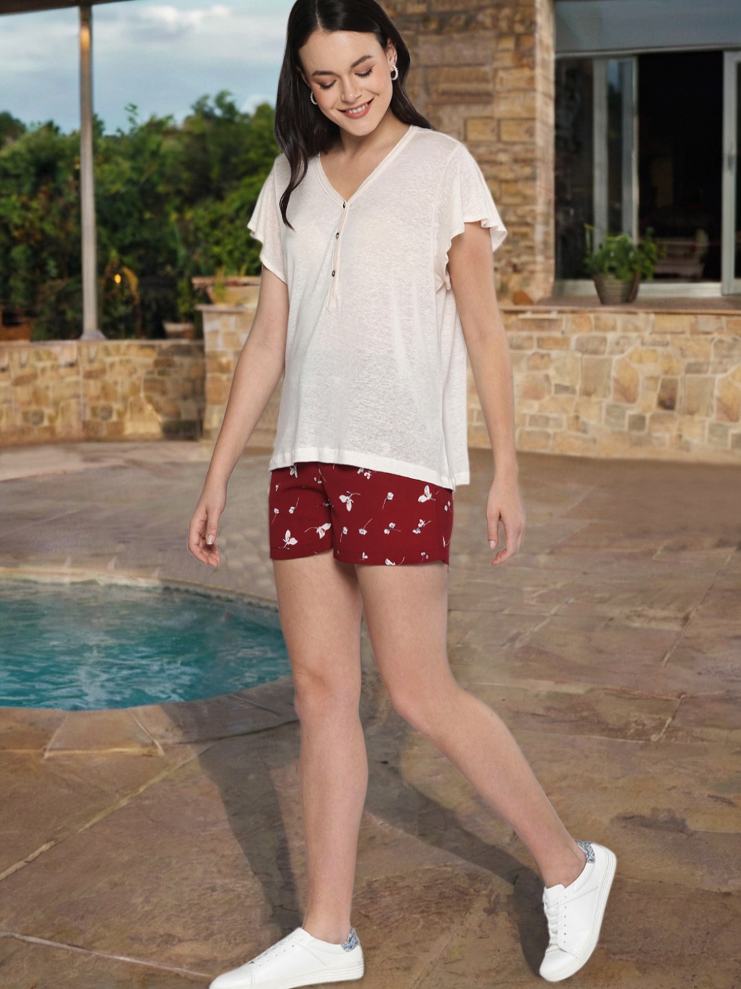 

Mast & Harbour Women Red & White Printed Regular Fit Shorts