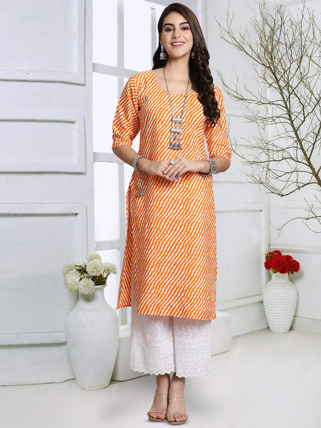 

7Threads Women Geometric Sequinned Floral Crepe Kurta, Multi