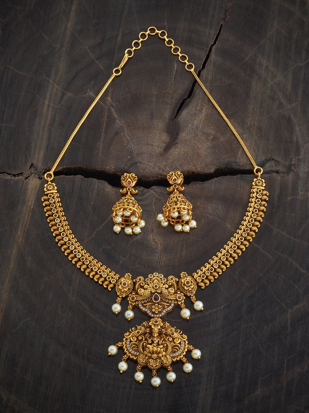 

Kushal's Fashion Jewellery Gold-Plated Stone Studded Beaded Jewellery Set