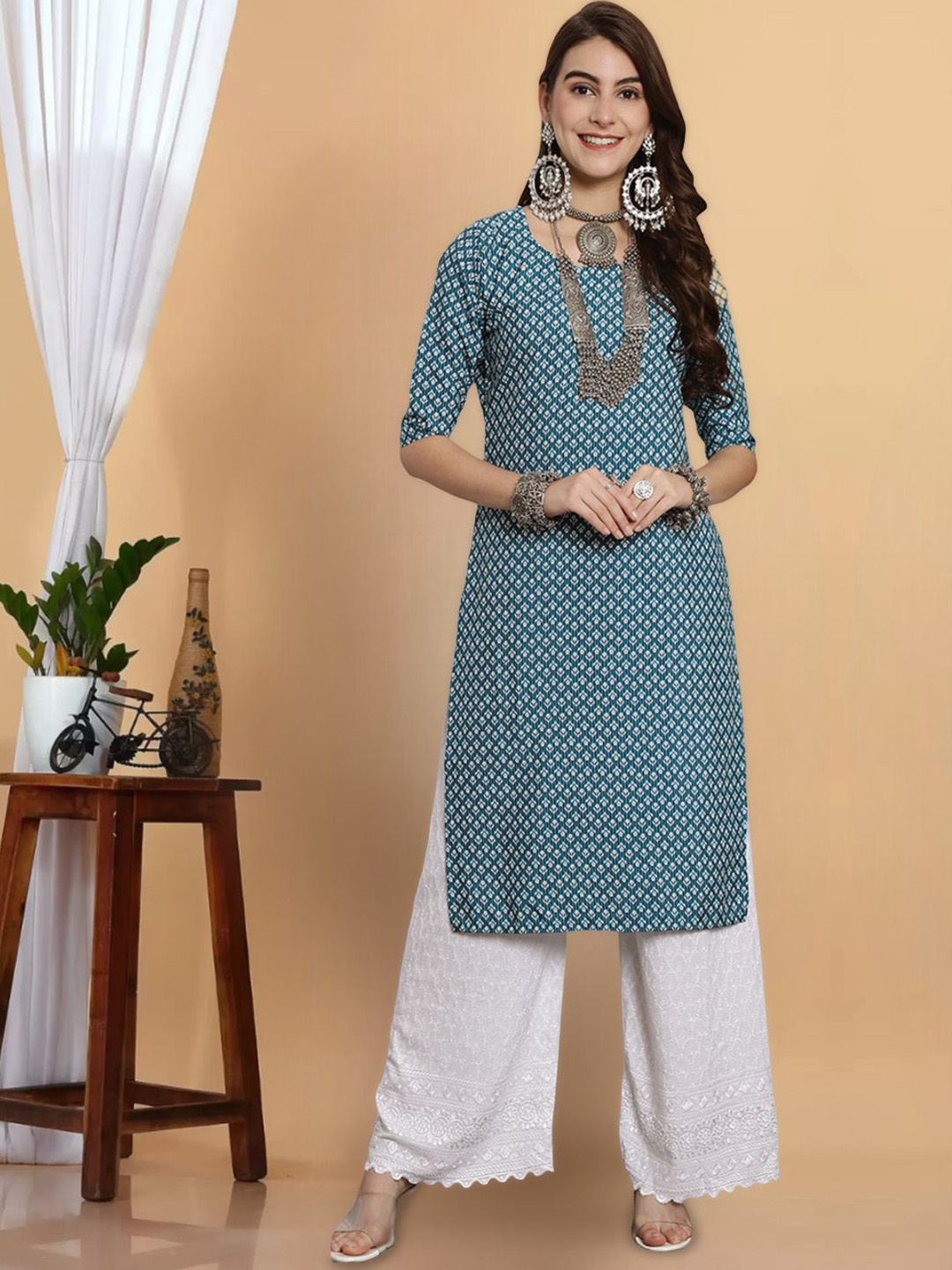 

7Threads Women Printed Thread Work Floral Crepe Anarkali Kurta, Multi