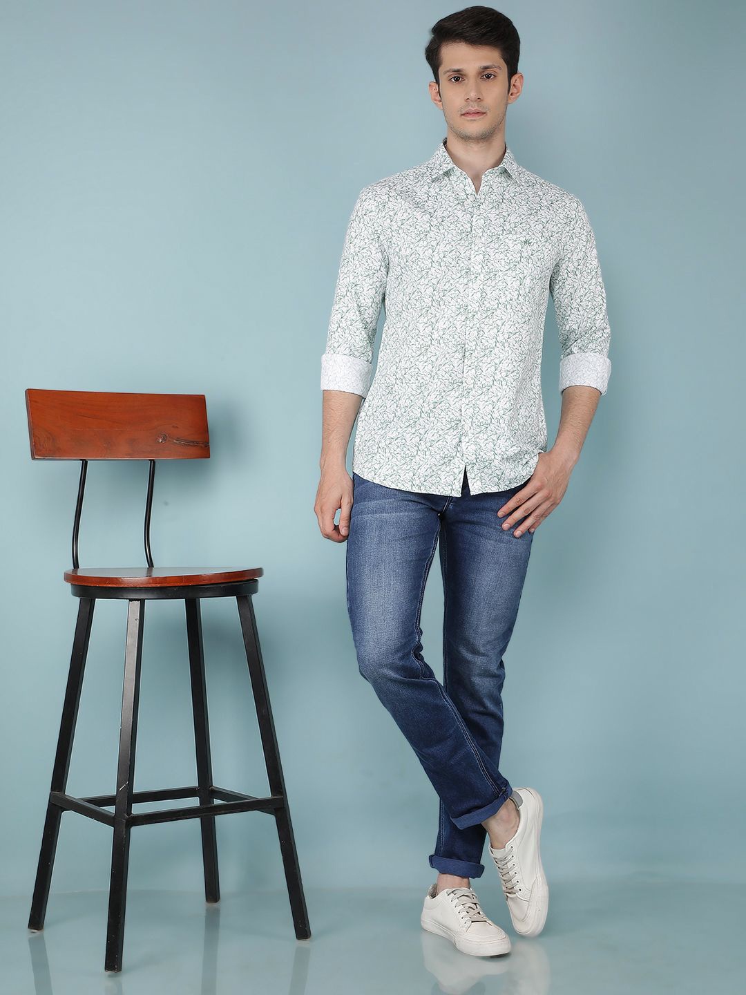 

Crimsoune Club Men Classic Slim Fit Floral Opaque Printed Casual Shirt, Green