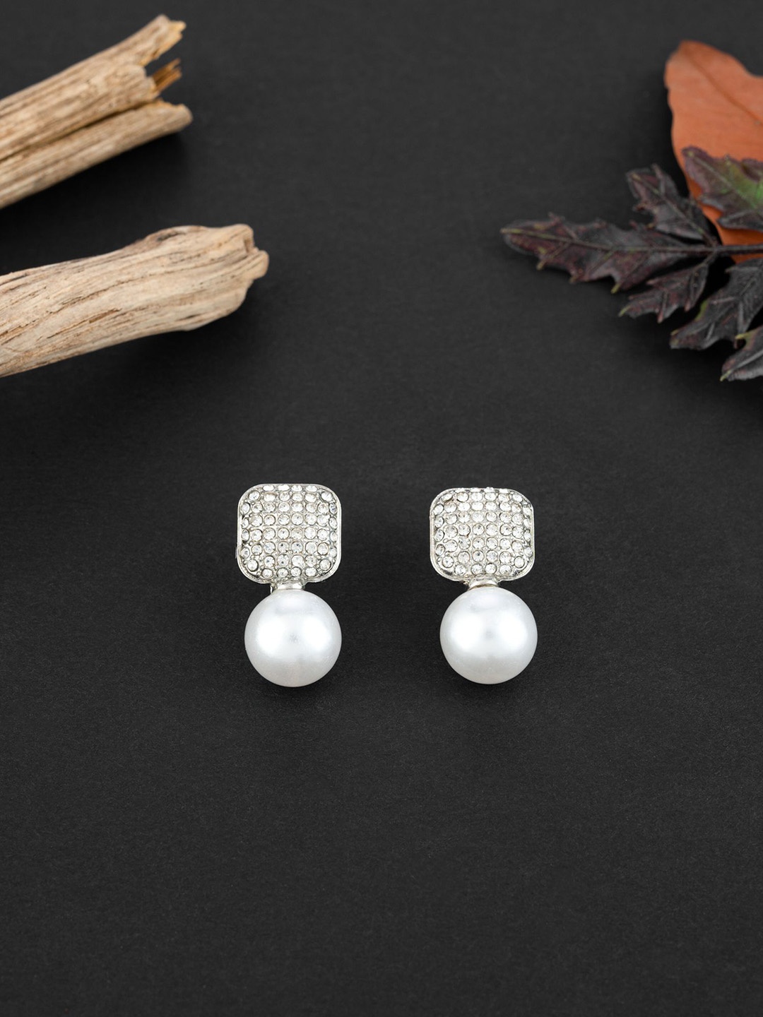 

E2O Contemporary Studs Earrings, Silver