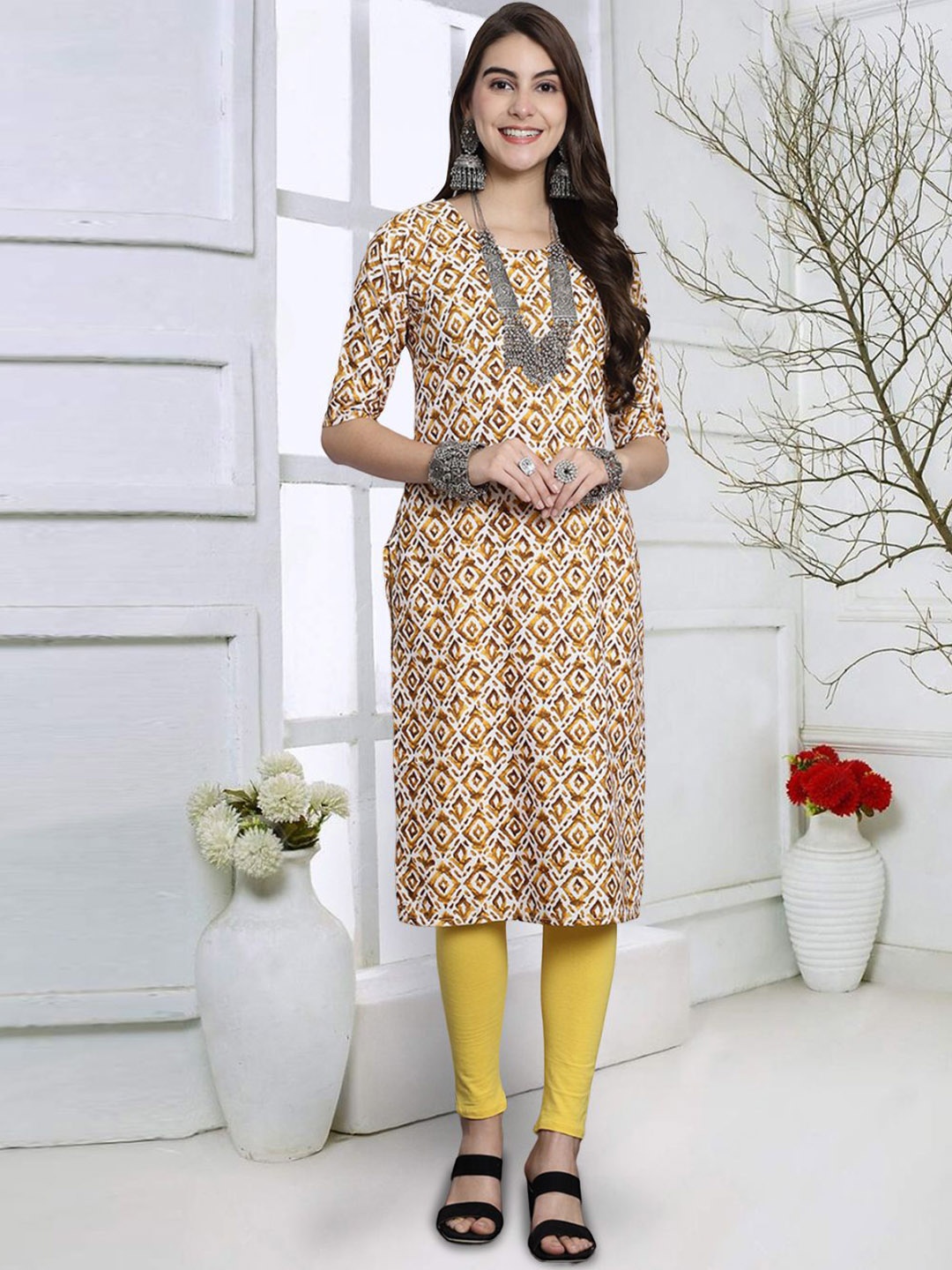 

7Threads Women Geometric Printed Sequinned Floral Crepe Pathani Kurta, Multi