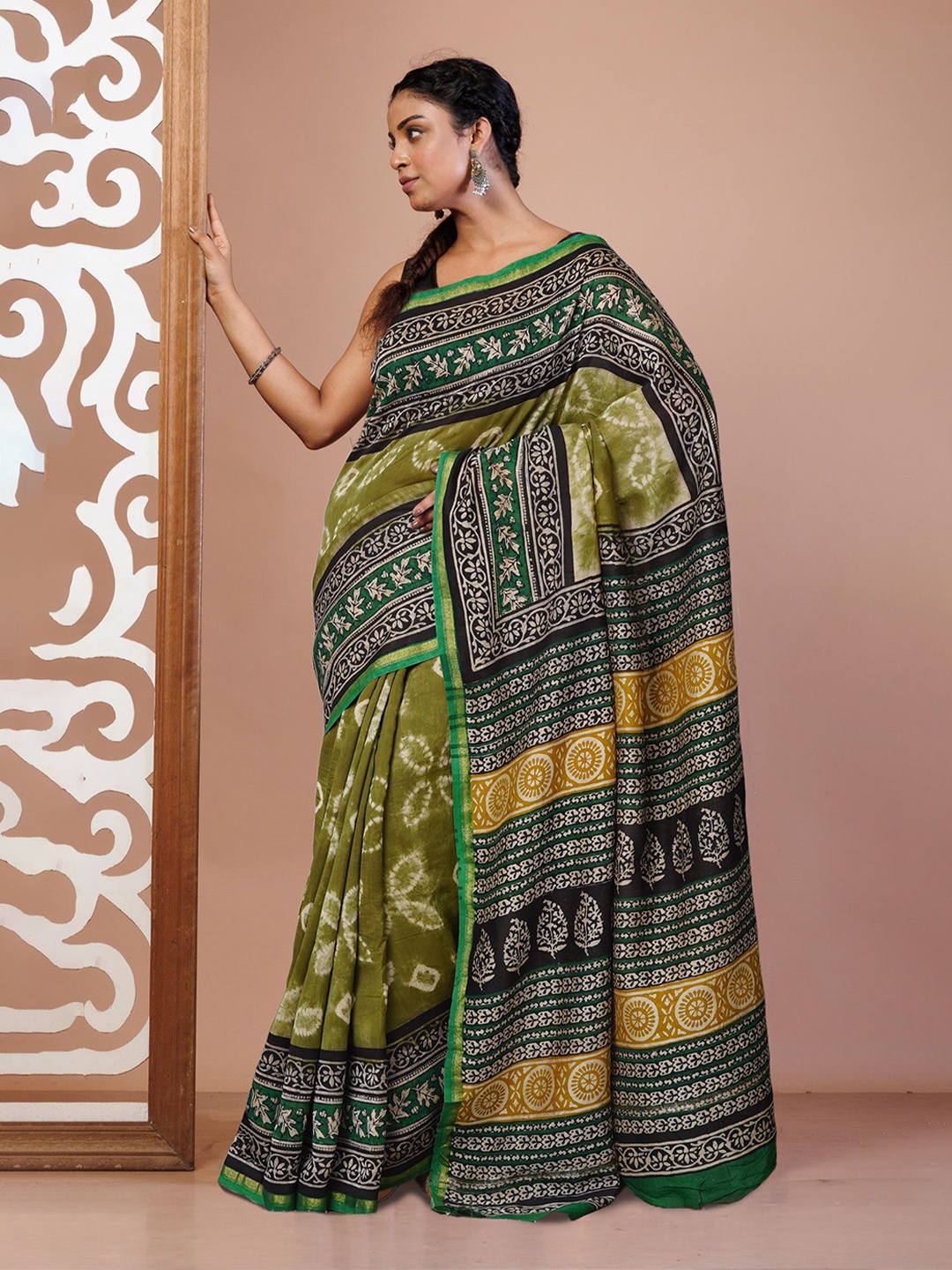 

Unnati Silks Ethnic Motifs Zari Silk Cotton Handloom Chanderi Saree, Green