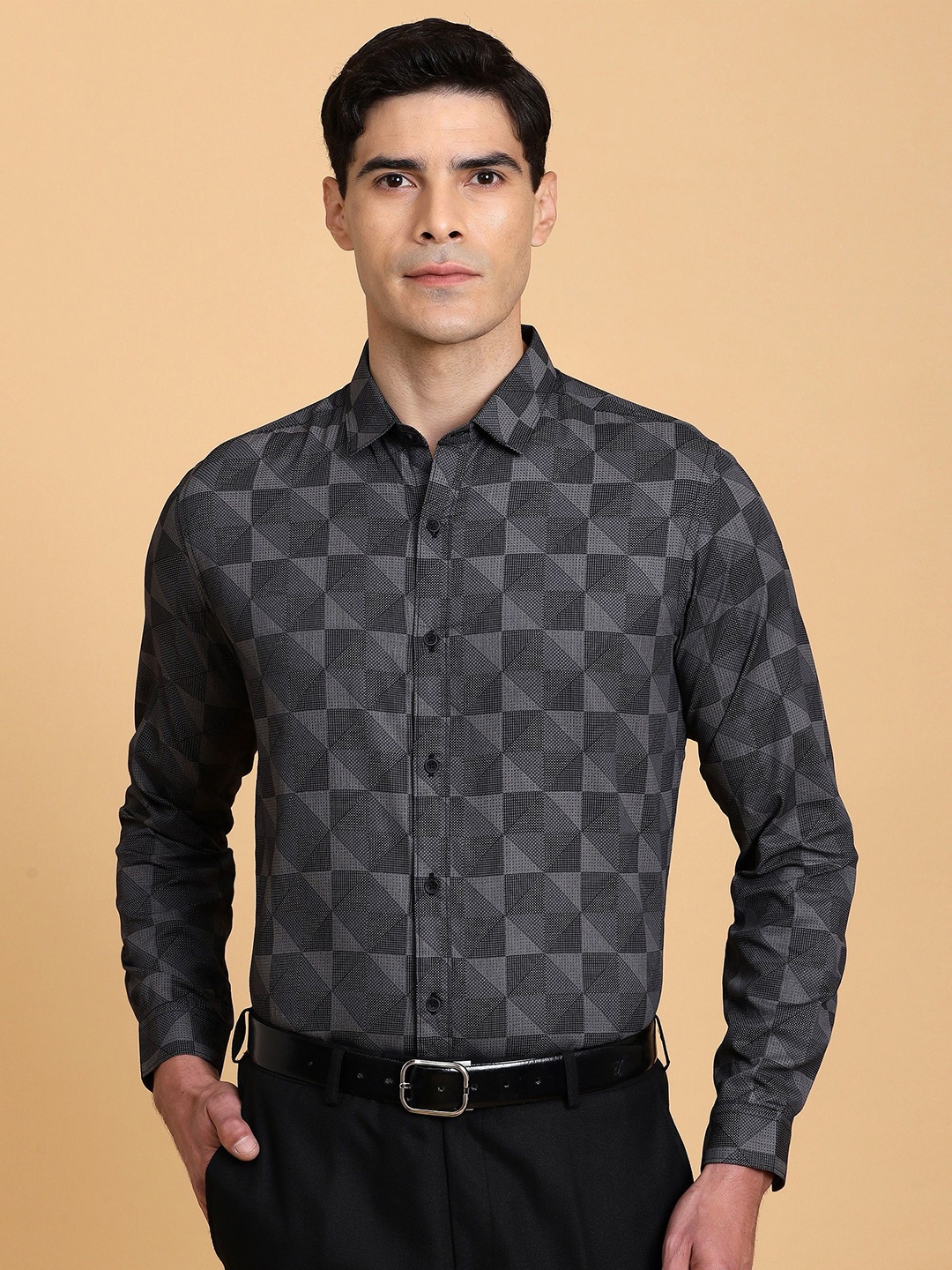 

Gavin Paris Men Classic Opaque Checked Semiformal Shirt, Grey